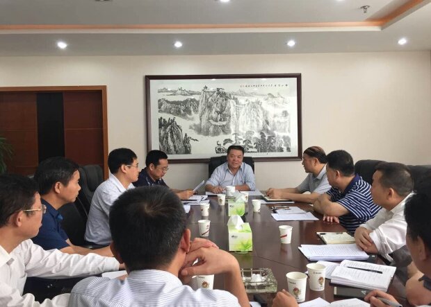 雙休日  建設(shè)集團(tuán)機(jī)關(guān)帶頭加班加點(diǎn)氣氛濃