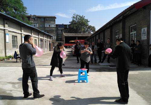 設備租賃中心迎“雙節(jié)”活動樂嗨了