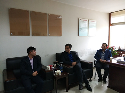 陜煤集團海南德璟置業(yè)投資有限責(zé)任公司一行蒞臨建設(shè)集團交流座談