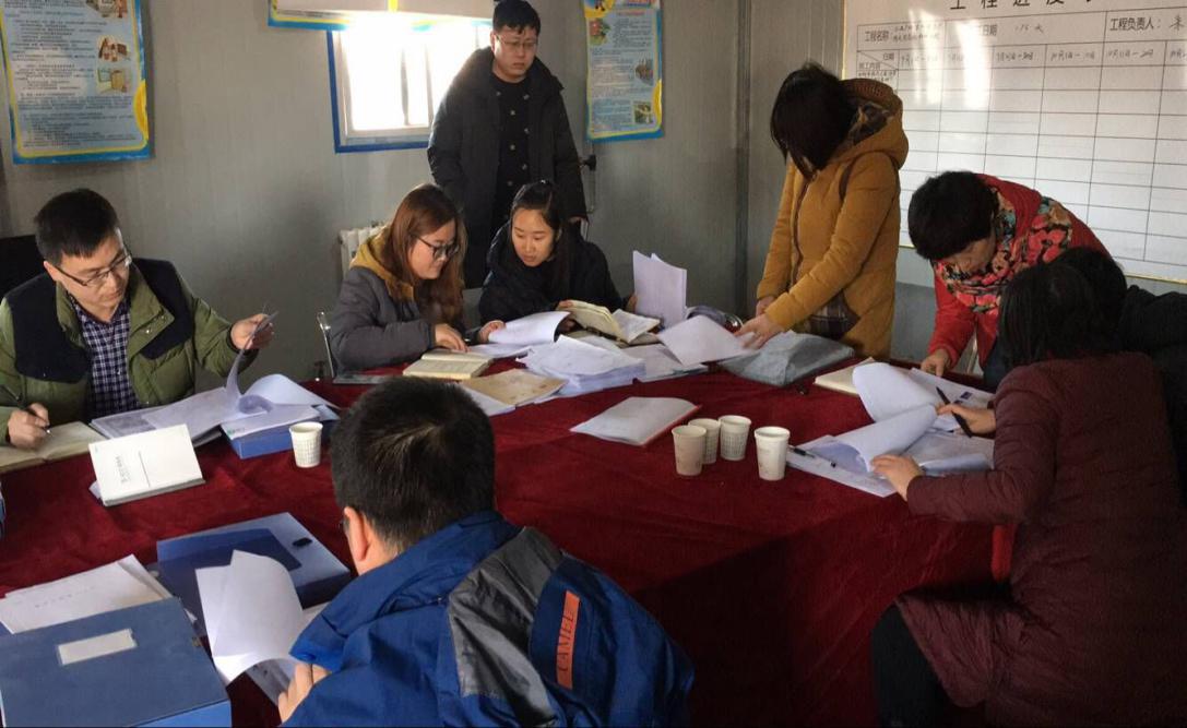 機電安裝公司曹家灘項目部承建的變電所及水泵房等安裝工程順利通過竣工預(yù)驗收