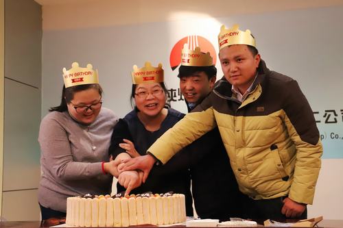 礦建二公司用“集體生日會”傳遞祝福