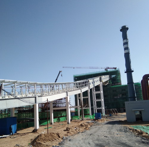 銅川分公司順利完成小保當(dāng)原煤倉至預(yù)先篩分破碎車間1號帶式輸送機(jī)棧橋吊裝任務(wù)