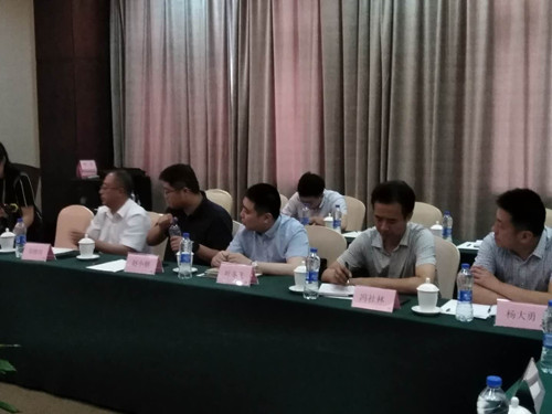 陜煤建設(shè)天工公司參加榆林合力產(chǎn)業(yè)扶貧開(kāi)發(fā)公司紅棗深加工項(xiàng)目推進(jìn)會(huì)