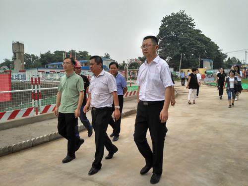 禮悅閣精品住宅小區(qū)工程治污減霾工作得到渭南市領(lǐng)導(dǎo)認(rèn)可順利通過驗收