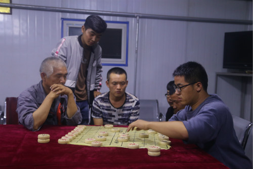 陜煤建設(shè)機(jī)電安裝公司象棋比賽走進(jìn)項(xiàng)目部