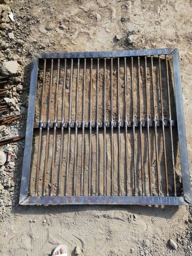 陜煤建設(shè)韓城分公司土建四項目部自制井蓋降成本