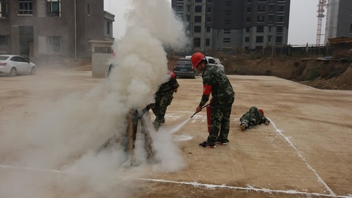 陜煤建設(shè)銅煤公司第十二項(xiàng)目部開展冬季消防應(yīng)急演練活動(dòng)