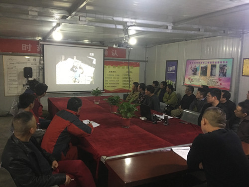 陜煤建設機電安裝公司曹家灘項目部“學案例，除隱患”促安全