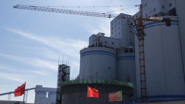 陜煤建設(shè)韓城分公司曹家灘選煤廠新增末煤倉工程滑模施工正式拉開了序幕