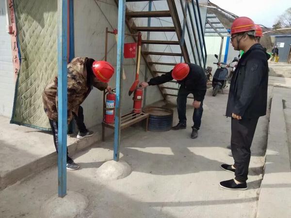 陜煤建設礦建二公司冶坪項目部未雨綢繆  全面?zhèn)鋺?zhàn)冬季施工