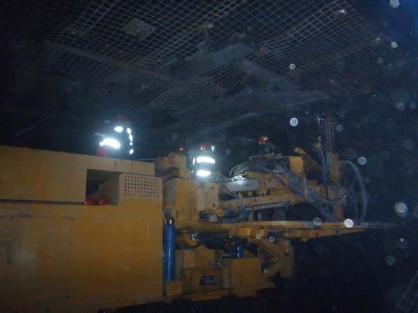 陜煤建設掘進公司：多措并舉攻克“一機雙巷”工藝難關