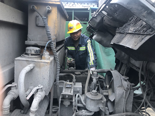 陜煤建機(jī)電安裝公司：加強(qiáng)車(chē)輛運(yùn)輸管理確保冬季安全施工