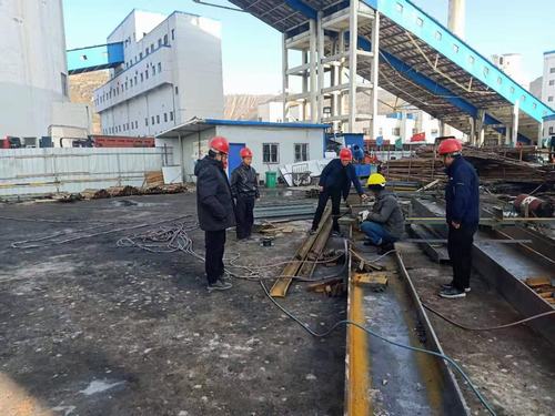 陜煤建設(shè)韓城分公司土建十二項(xiàng)目部四個(gè)“聚集+強(qiáng)化” 開(kāi)啟全力沖刺倒計(jì)時(shí)