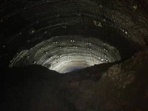 陜煤建設(shè)掘進公司：喜迎復(fù)工復(fù)產(chǎn)巷道首貫