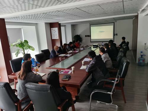 凝聚干勁促發(fā)展，改進作風勇?lián)?></div>
                                <div   id=