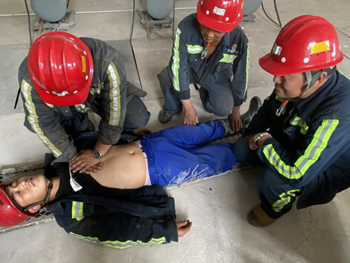 陜煤建設(shè)機(jī)電安裝公司開(kāi)展應(yīng)急演練活動(dòng)