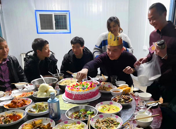 陜煤建設(shè)礦建三公司崔木項目部開展為職工過生日活動