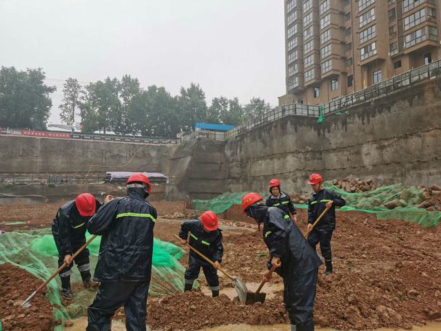 陜煤建設(shè)韓城分公司土建二項(xiàng)目部：雨期來臨，聞“汛”而動，嚴(yán)陣以待抓“三防”