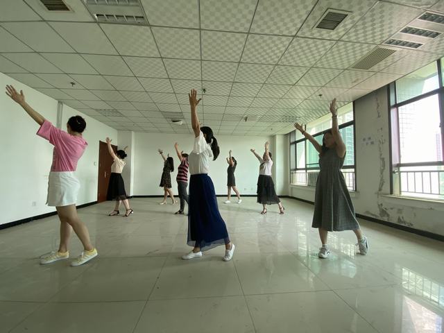 設(shè)計研究院：廣播體操展風采 勞逸結(jié)合效率高