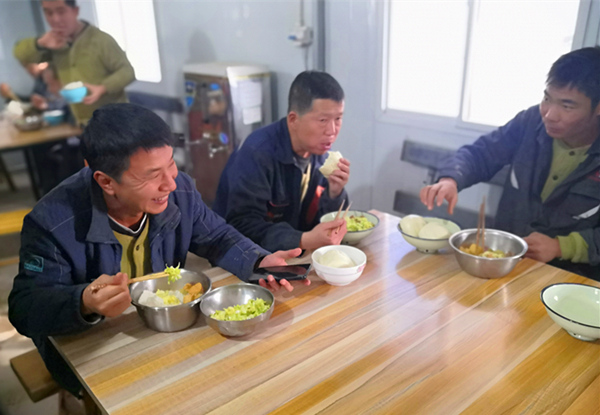 陜煤建設(shè)礦建三公司：關(guān)注“兩堂一舍”，為職工創(chuàng)建溫馨家園