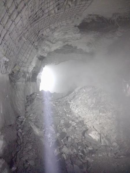 陜煤建設(shè)礦建二公司車村項(xiàng)目部：3101工作面回風(fēng)順槽聯(lián)絡(luò)巷與3-2煤西翼輔助運(yùn)輸大巷貫通