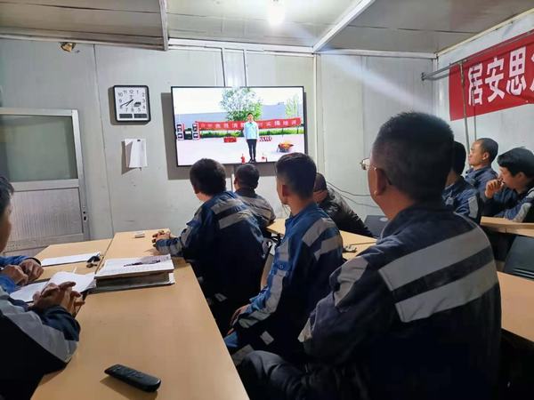 陜煤建設(shè)洗選煤運(yùn)營(yíng)公司紅柳林洗煤廠項(xiàng)目部：安全無(wú)小事，防火第一步