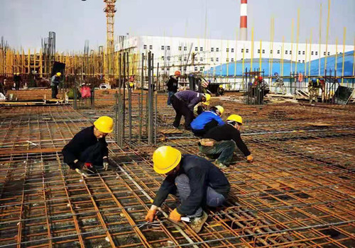 揮灑汗水，亮劍拼搏，以勞動為五一添色彩