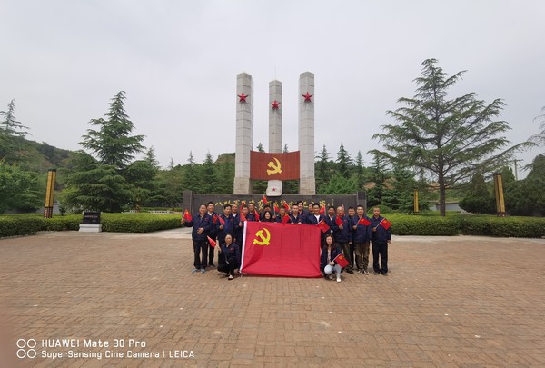 陜煤建設(shè)韓城分公司安裝六項(xiàng)目部開(kāi)展“永遠(yuǎn)跟黨走”群眾性主題宣傳教育活動(dòng)