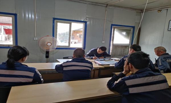 陜煤建設(shè)洗選煤運(yùn)營公司紅柳林洗煤廠項目部:打好“防暑”戰(zhàn)，穿好“降溫”衣