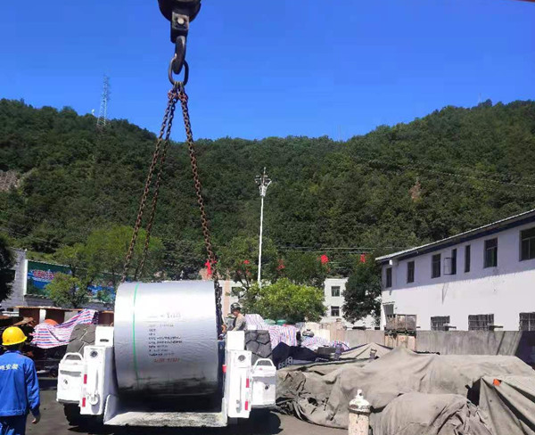 陜煤建設機電安裝公司黃陵項目部提前6小時完成膠帶機皮帶更換搶修