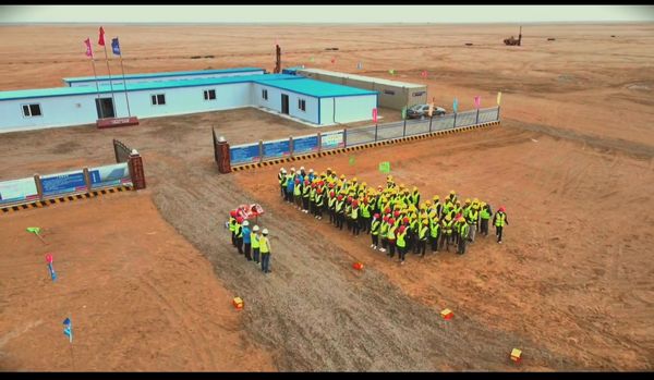 陜煤建設(shè)承建的青海新能源烏圖美仁1000MWp光伏項目工程破土動工啦