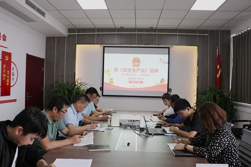 陜煤建設川耀公司：學習新《安全生產(chǎn)法》  筑牢安全基石