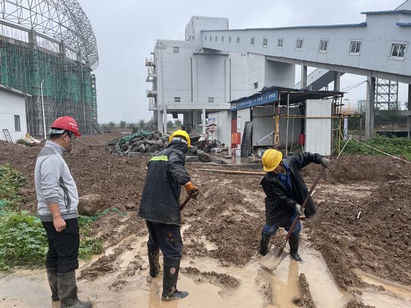 陜煤建設(shè)天工公司土建十二部“汛情早知+物資儲備+隱患排查”做實(shí)防汛工作