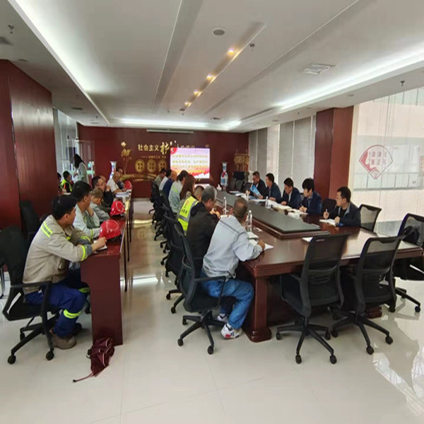 陜煤建設(shè)咸陽(yáng)分公司承建的富平改擴(kuò)建60萬(wàn)噸/年水泥立磨粉磨系統(tǒng)項(xiàng)目試生產(chǎn)、質(zhì)量驗(yàn)收順利通過(guò)驗(yàn)收