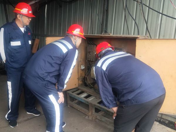 陜煤建設(shè)洗選煤運(yùn)營公司第二項(xiàng)目部：秋檢不從“簡” 保障現(xiàn)場臨時用電穩(wěn)定運(yùn)行