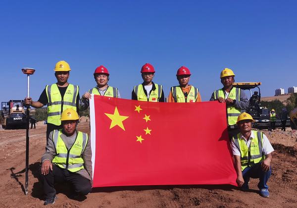 陜煤建設(shè)榆林公司用實(shí)際行動(dòng)為祖國(guó)慶生