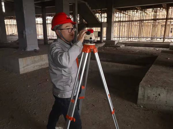 當“90”后與工地相遇