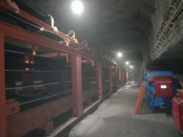 陜煤建設(shè)韓城分公司承建的張家峁礦15212順槽膠帶輸送機(jī)安裝工程試運(yùn)轉(zhuǎn)成功