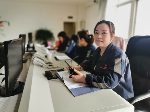 “鏗鏘玫瑰”綻“煤?！?></div>
                                <div   id=