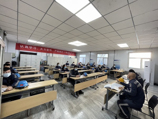 陜煤建設(shè)洗選煤運(yùn)營公司紅柳林洗煤廠項(xiàng)目部：抓重點(diǎn)盯弱點(diǎn) 多措并舉保安全