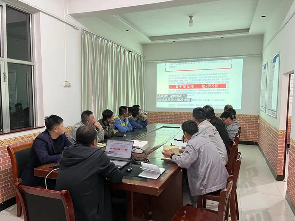 陜煤建設(shè)咸陽(yáng)分公司第八項(xiàng)目部：加強(qiáng)安全專項(xiàng)培訓(xùn)，確保安全措施落實(shí)