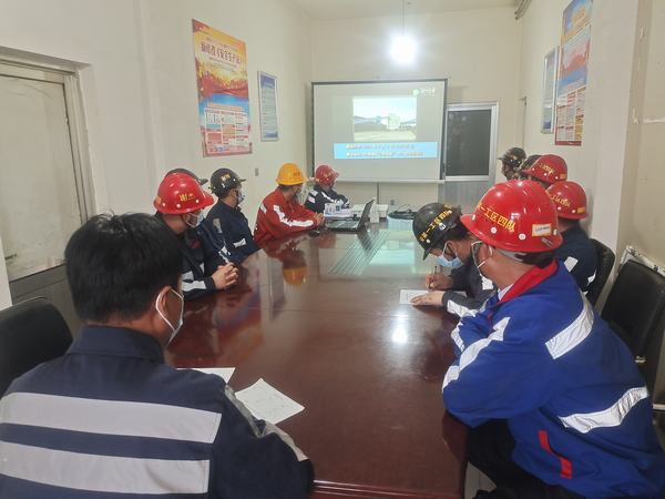 陜煤建洗選煤運(yùn)營公司第二項(xiàng)目部：“反三違”在行動 安全生產(chǎn)記心間