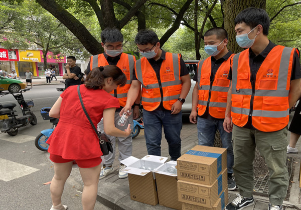 陜煤建設(shè)漢中分公司以實(shí)際行動志愿服務(wù)高考