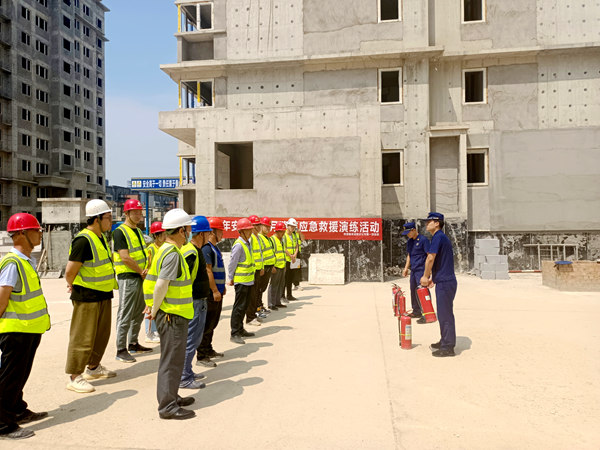 建設(shè)集團(tuán)大秦置業(yè)公司：山水逸境項(xiàng)目消防宣講演練，防患于未“燃”