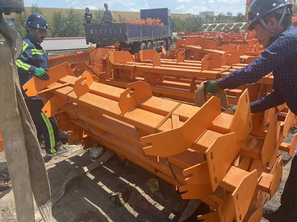 陜煤建設(shè)機電安裝公司：戰(zhàn)高溫 趕進(jìn)度