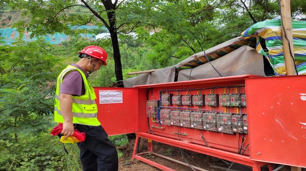 陜煤建設(shè)路橋分公司彬長項(xiàng)目部多措并舉保障夏季施工安全