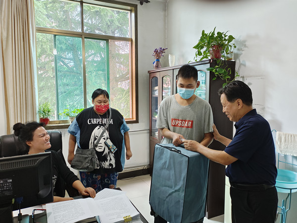 陜煤建設(shè)澄合分公司金秋助學(xué)再行動(dòng)