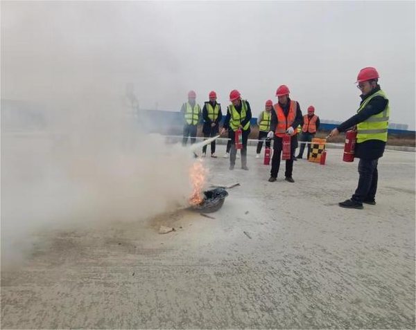 防患于未“燃”，陜煤建設(shè)路橋分公司基層項(xiàng)目開展冬季消防培訓(xùn)演練活動(dòng)