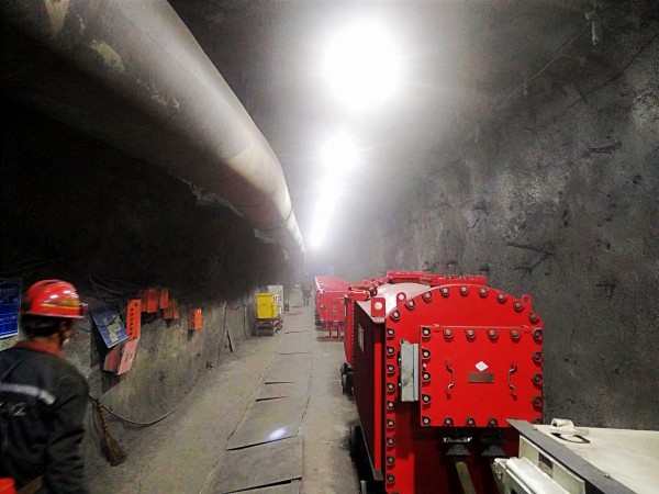 陜煤建設(shè)澄合分公司承建的西卓煤礦一盤區(qū)4煤變電所電氣設(shè)備安裝工程成功送電