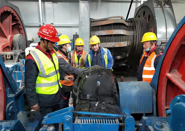 陜煤建設(shè)礦建三公司：雙管齊下，筑牢年終安全生產(chǎn)防線